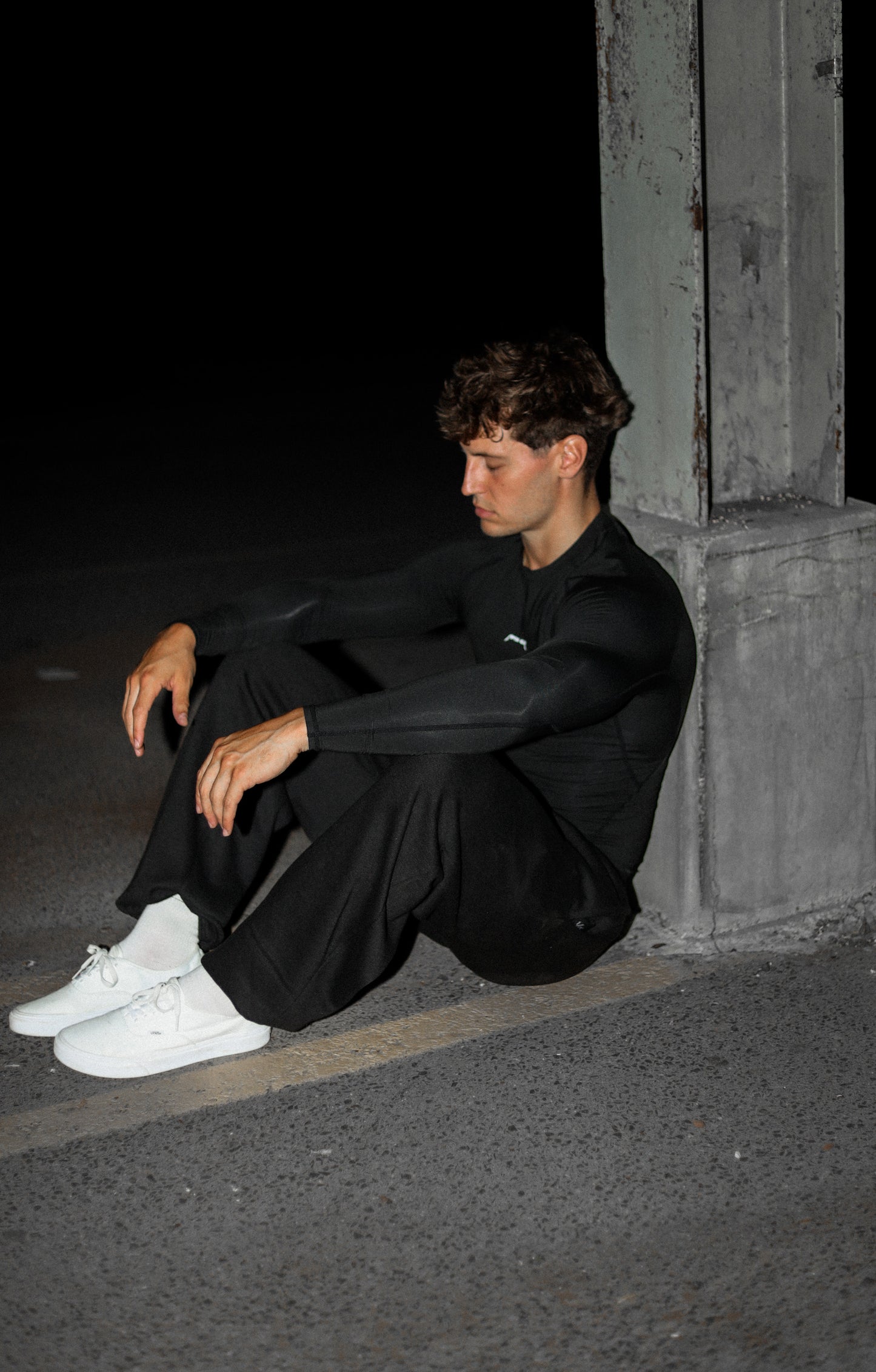 Venom Compression Long Sleeve | Midnight Black